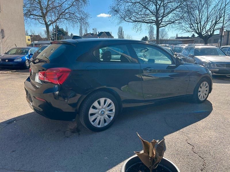 Gebraucht BMW 118 Advantage 136 PS (100 kW) 2015 Schwarz Kleinwagen