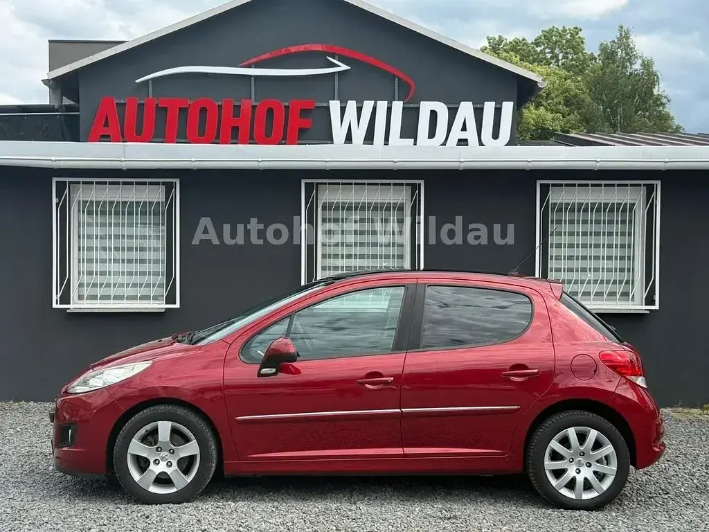 Gebraucht Peugeot 207 Premium 120 PS (88 kW) 2010 Limousine