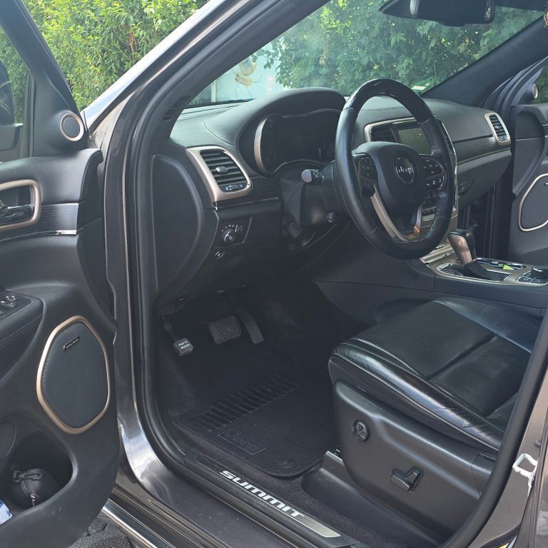 Grau Gebraucht 2016 Jeep Grand Cherokee Summit SUV | 22.900 € (Fairer Preis) - Bild 1/2