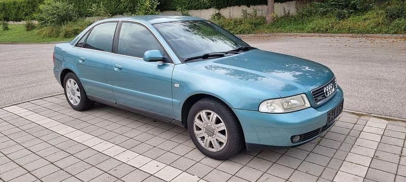 Gebraucht Audi A4 125 PS (91 kW) 2000 Blau Limousine