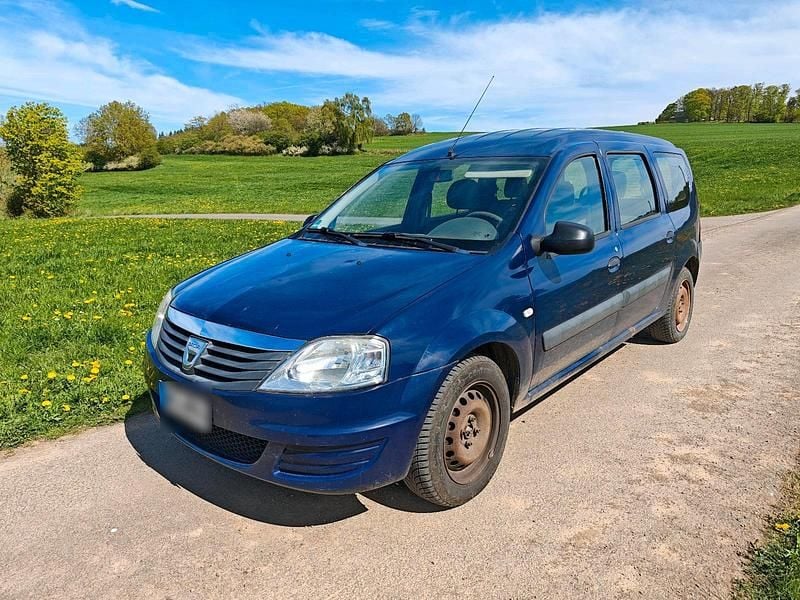 Second-hand Dacia Logan 84 CP (61 kW) 2012 Albastru Break