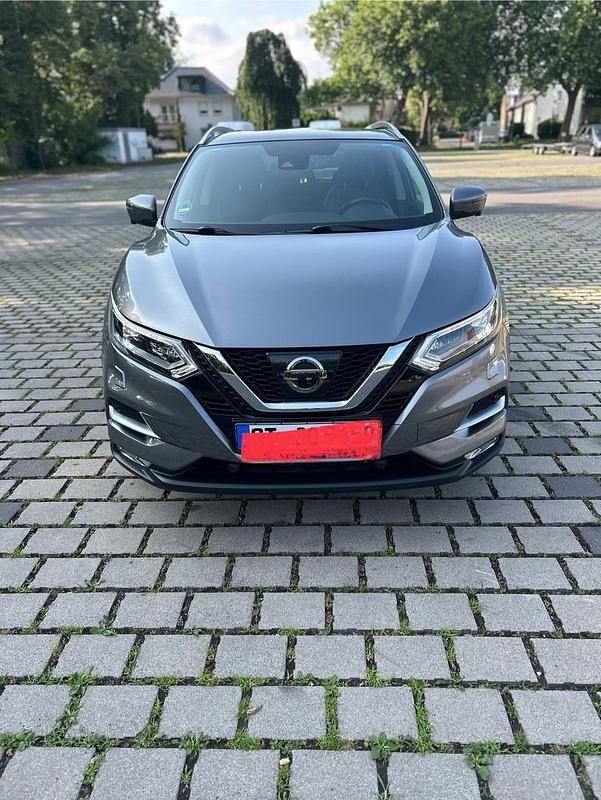 Grau Gebraucht 2018 Nissan Qashqai SUV | 14.500 € - Bild 1/4