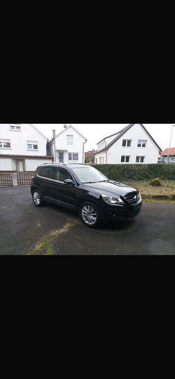 Schwarz Gebraucht 2010 VW Tiguan Sportline SUV | 6.390 € (Guter Preis) - Bild 1/4