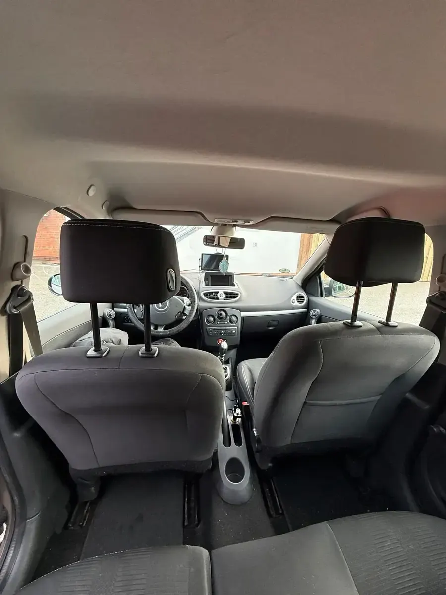 Gebraucht Renault Clio 83 PS (61 kW) 2009 Braun Kombi