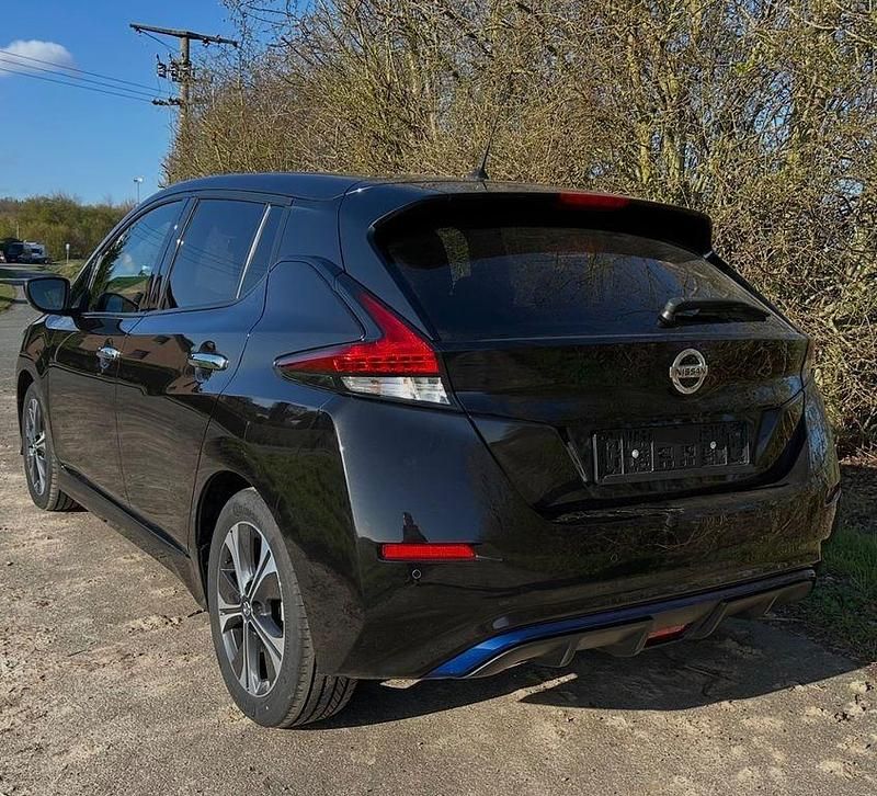 Gebraucht Nissan Leaf N-Connecta 110 kW (150 PS) 2018 Schwarz Kleinwagen