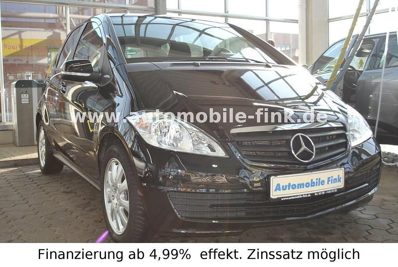 Gebraucht Mercedes A160 95 PS (69 kW) 2010 Schwarz Kleinwagen