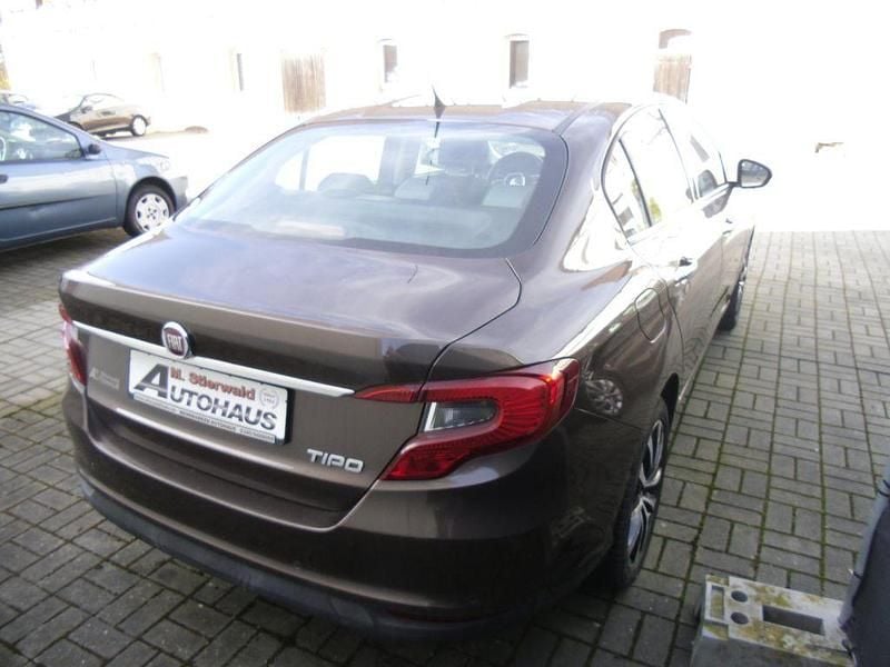 Gebraucht Fiat Tipo Lounge 95 PS (69 kW) 2017 Bronzo magnetico/khave Limousine