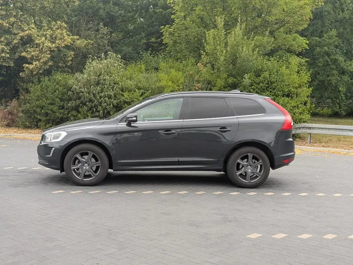 Gebraucht Volvo XC60 163 PS (119 kW) 2013 Grau SUV