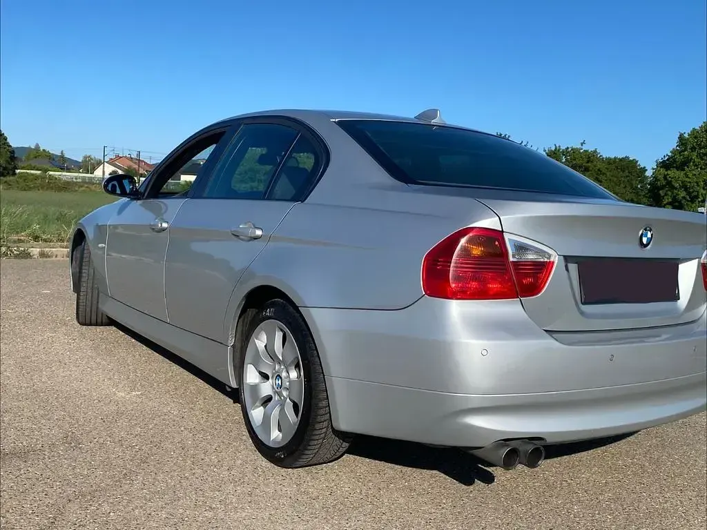 Gebraucht BMW 330 258 PS (189 kW) 2006 Silber Limousine