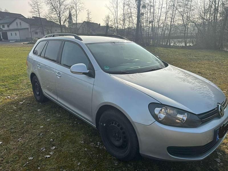 Gebraucht VW Golf VII Trendline 105 PS (77 kW) 2012 Silber Limousine