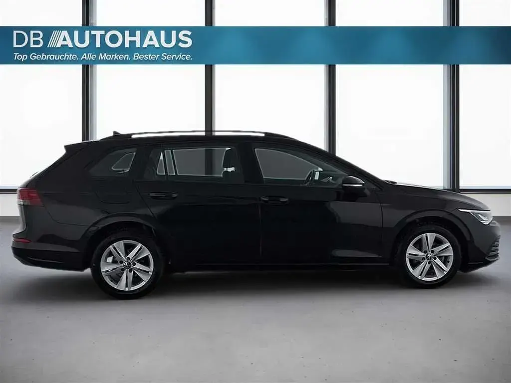 Gebraucht VW Golf VIII Life 110 PS (80 kW) 2023 Schwarz Kombi