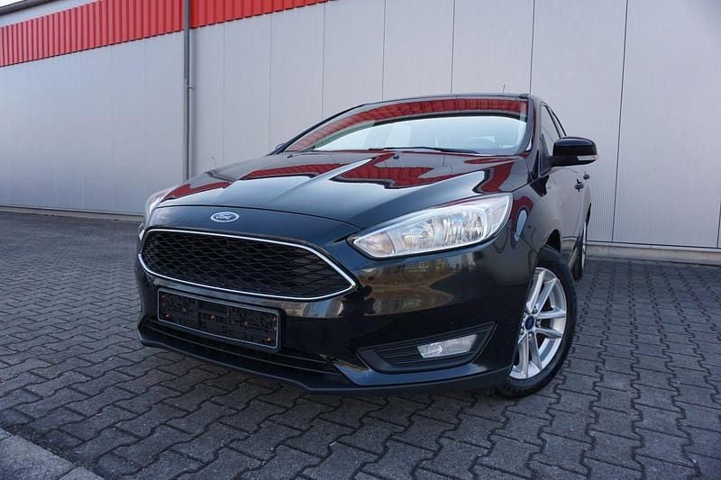 Gebraucht Ford Focus 125 PS (91 kW) 2015 Schwarz Kombi