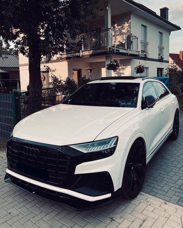 Weiß Gebraucht 2020 Audi Q8 S-Line SUV | 64.950 € - Bild 1/4