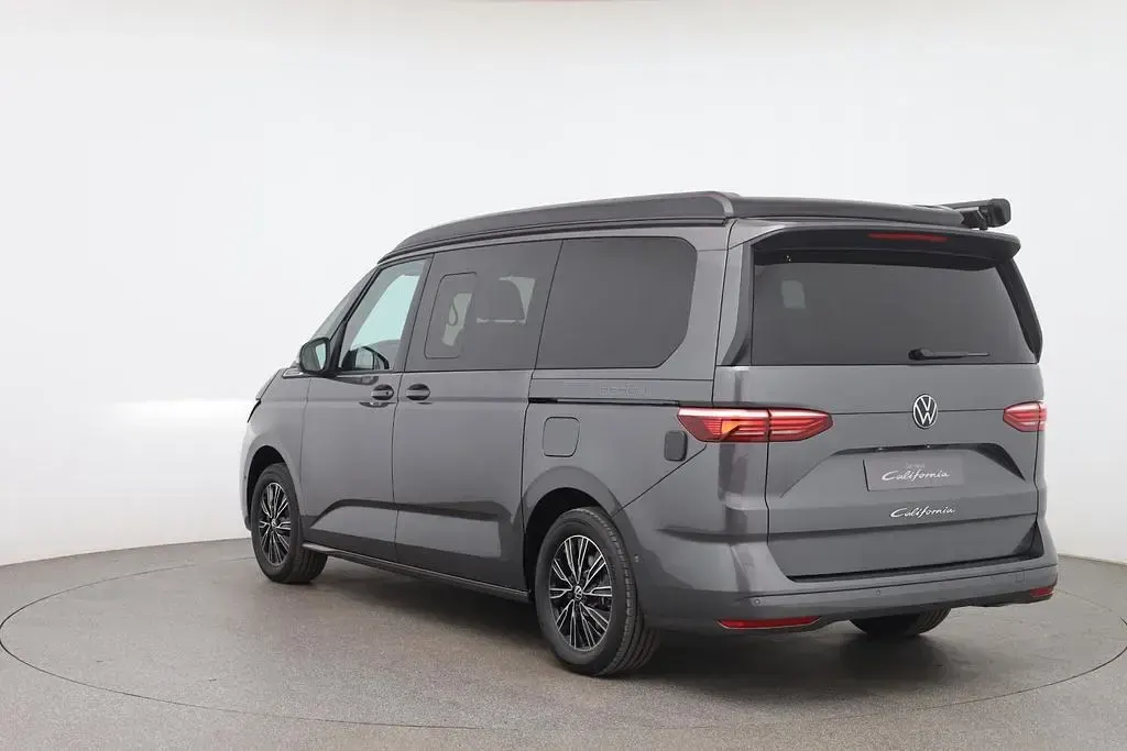 Neu VW California Beach 150 PS (110 kW) 2026 Grau Van