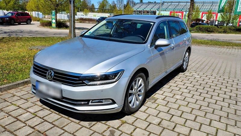 Second-hand VW Passat 150 CP (110 kW) 2018 Argintiu Berlinǎ