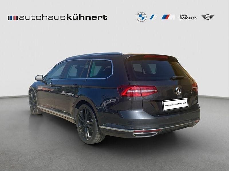 Gebraucht VW Passat Highline 220 PS (161 kW) 2018 Manganese gray metallic grau Kombi