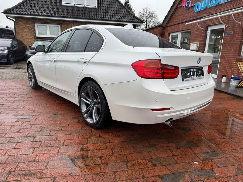 Gebraucht BMW 320 Comfort Edition 184 PS (135 kW) 2012 Weiß Limousine