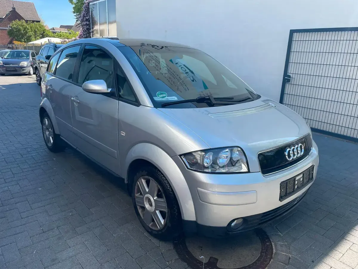 Second-hand Audi A2 75 CP (55 kW) 2001 Argintiu Hatchback