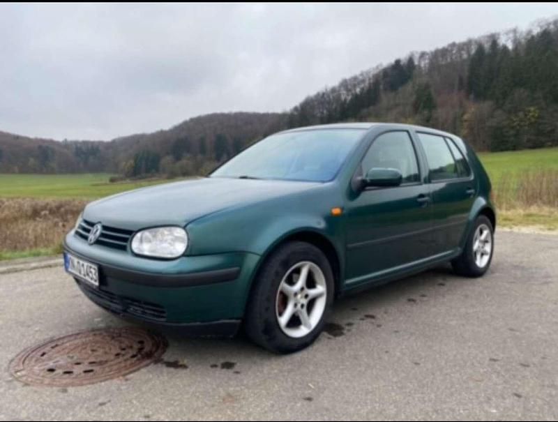 Grün Gebraucht 1998 VW Golf IV Trendline Limousine | 900 € (Guter Preis) - Bild 1/4