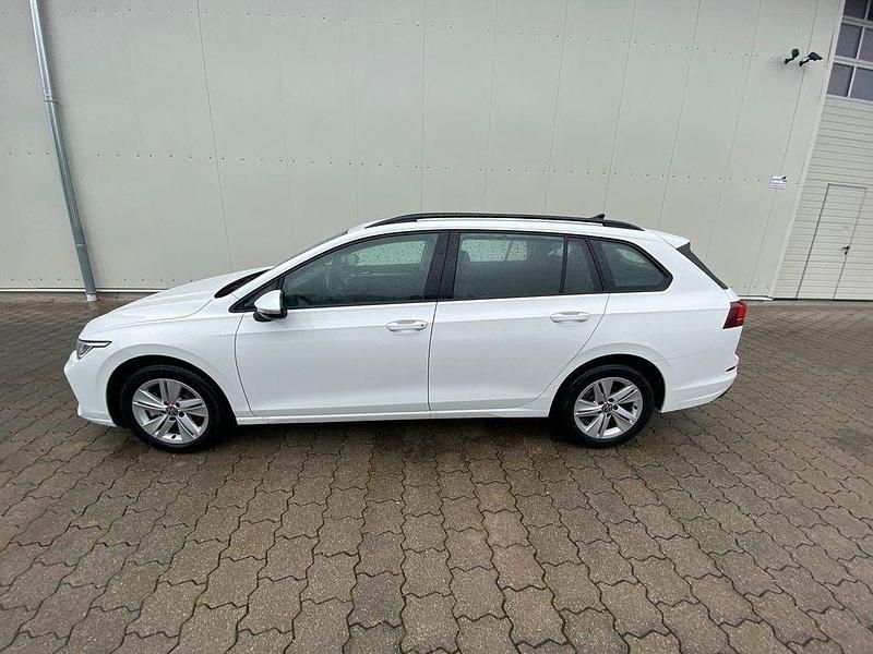 Gebraucht VW Golf VIII Life 116 PS (85 kW) 2025 Weiß Limousine