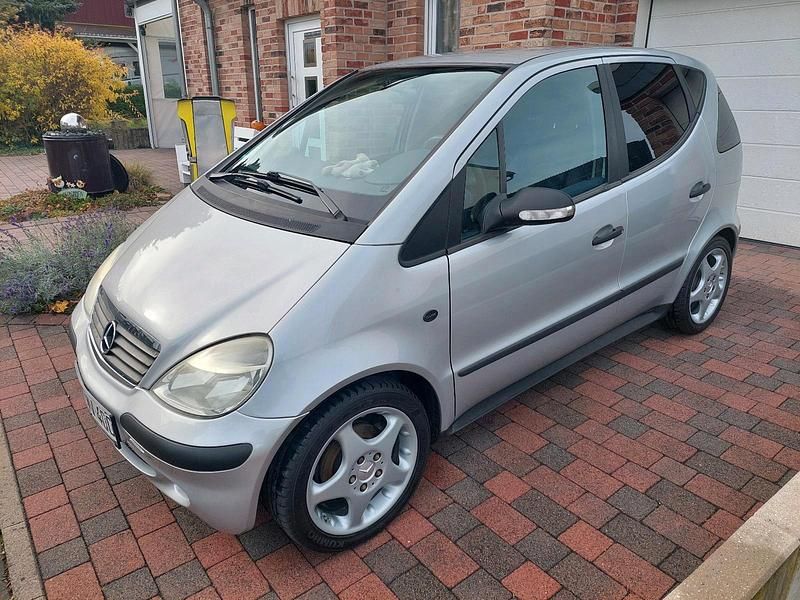 Silber Gebraucht 2004 Mercedes A140 Limousine | 2.850 € - Bild 1/4
