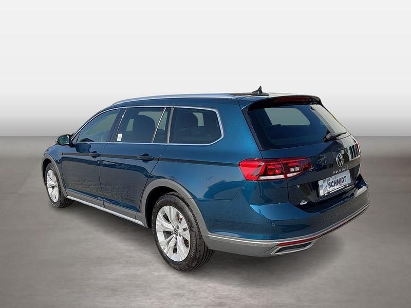 Gebraucht VW Passat Alltrack 200 PS (147 kW) 2022 Blau Kombi