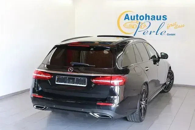 Gebraucht Mercedes E400 AMG line 330 PS (242 kW) 2020 Schwarz Limousine