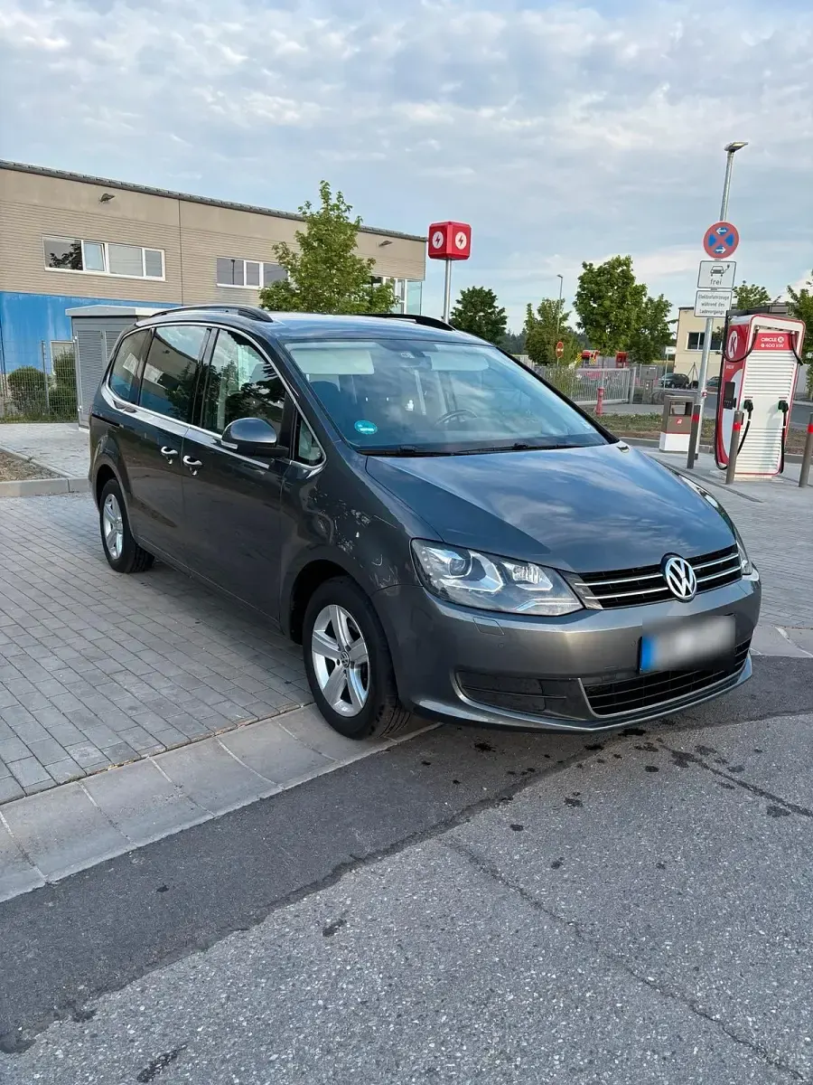 Gebraucht VW Sharan 170 PS (125 kW) 2011 Grau Van / Kleinbus