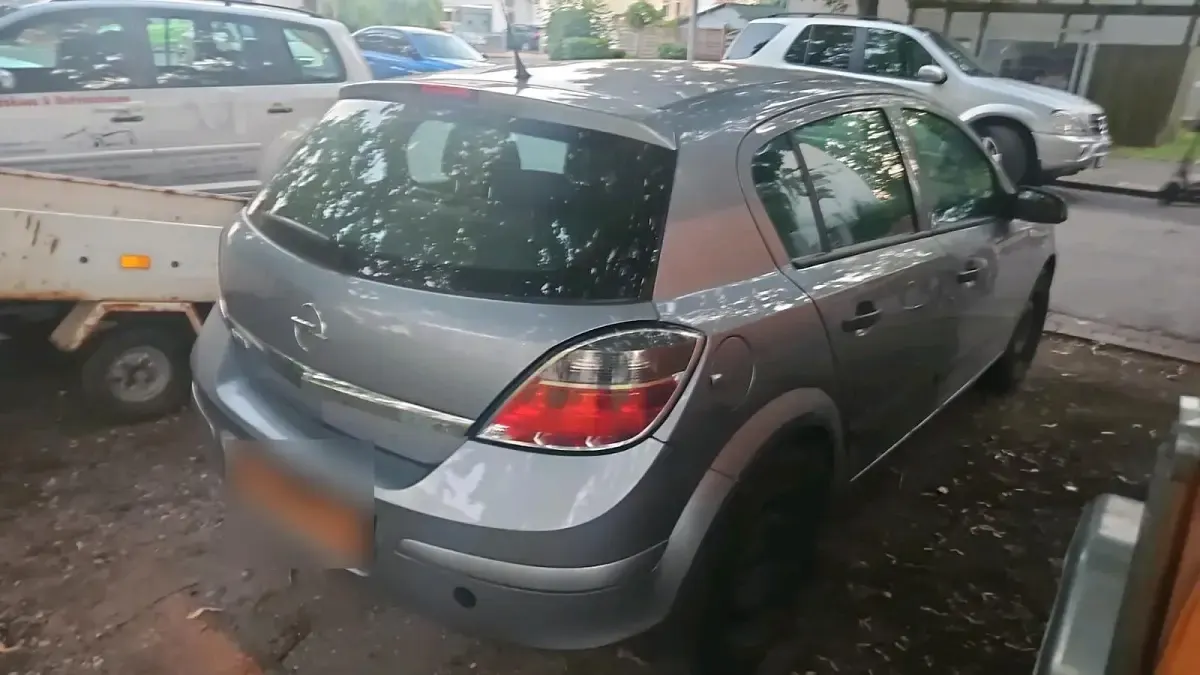 Gebraucht Opel Astra 89 PS (65 kW) 2009 Grau Kleinwagen