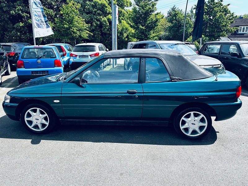 Gebraucht Ford Escort Cabriolet 90 PS (66 kW) 1997 Grün Cabrio