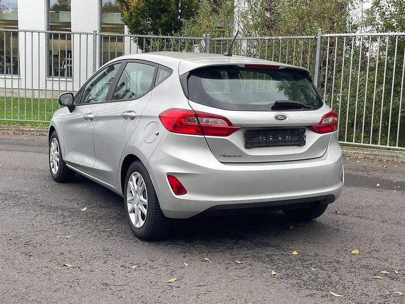 Gebraucht Ford Fiesta Trend 71 PS (52 kW) 2019 Silber Kleinwagen