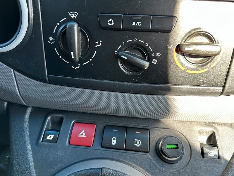 Gebraucht Citroën Berlingo 77 PS (56 kW) 2014 Weiß Van / Kleinbus