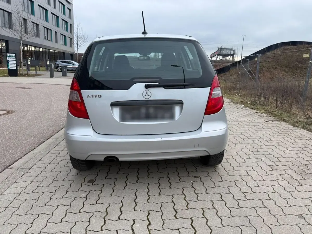Gebraucht Mercedes A170 116 PS (85 kW) 2009 Silber Van / Kleinbus