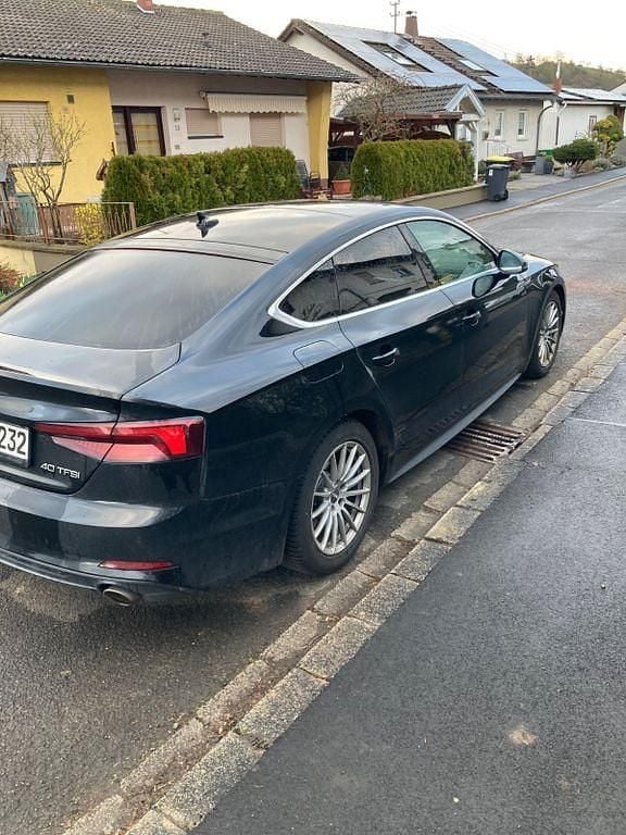 Gebraucht Audi A5 Sportback 190 PS (139 kW) 2019 Schwarz Kleinwagen