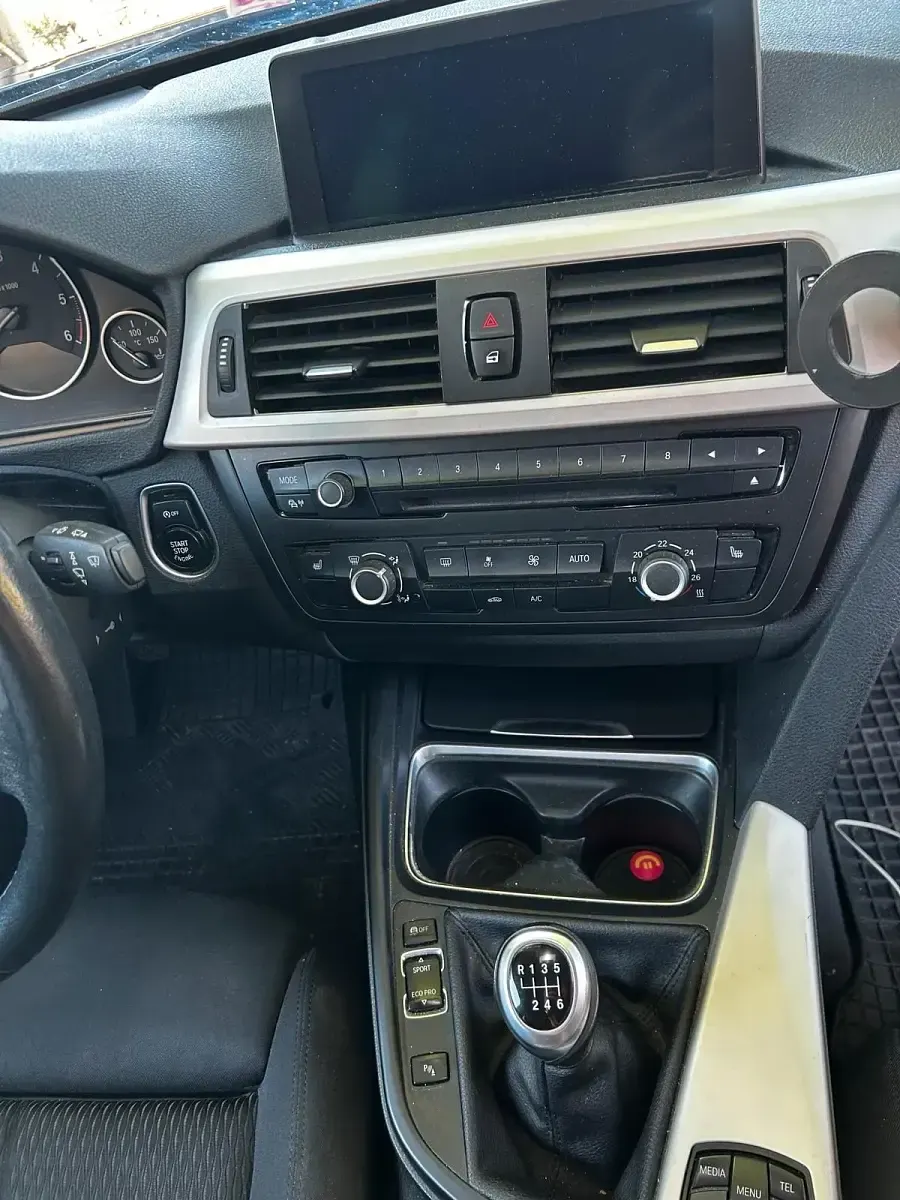 Gebraucht BMW 320 184 PS (135 kW) 2013 Grau Kombi