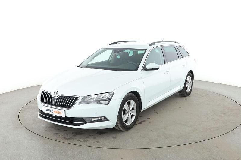 Weiß Gebraucht 2016 Skoda Superb Ambition Kombi | 17.000 € (Fairer Preis) - Bild 1/3