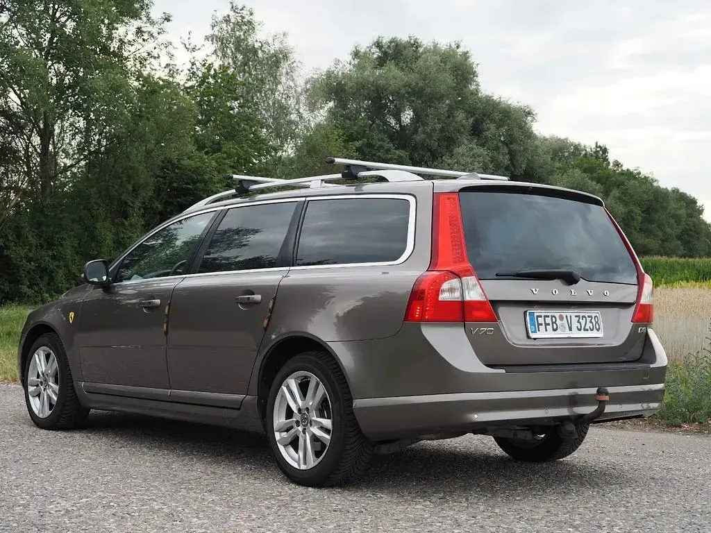 Gebraucht Volvo V70 Summum 163 PS (119 kW) 2012 Grau Kombi