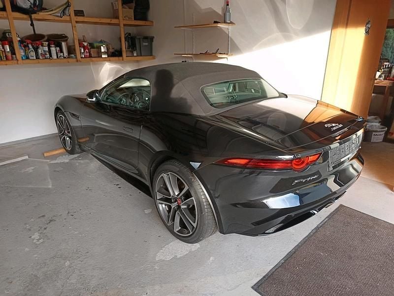 Schwarz Gebraucht 2017 Jaguar F-Type Cabrio | 38.500 € (Fairer Preis) - Bild 1/4