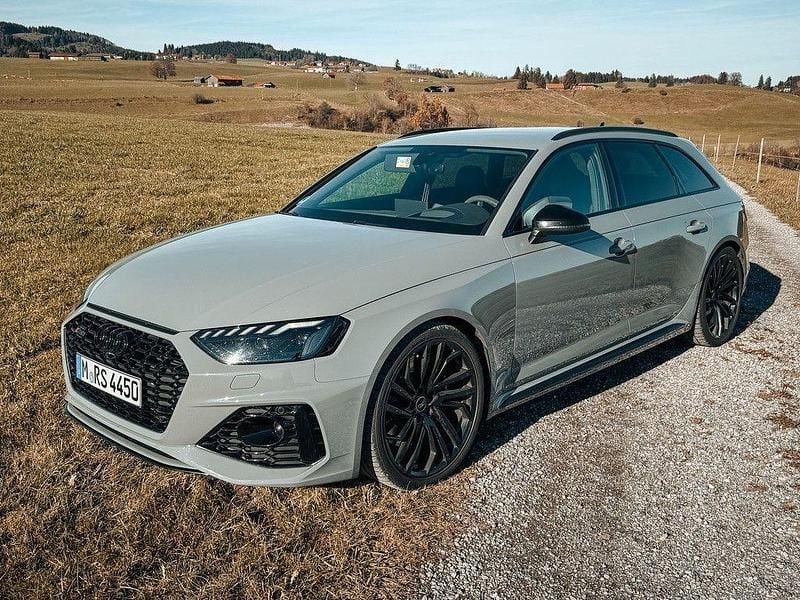 Grau Gebraucht 2020 Audi RS4 Ambiente Kombi | 49.900 € (Fairer Preis) - Bild 1/4