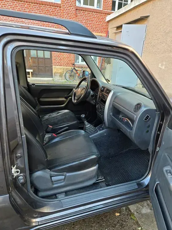 Gebraucht Suzuki Jimny Style 86 PS (63 kW) 2016 Grau SUV