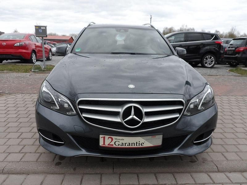 Usata Mercedes E200 184 CV (135 kW) 2014 Grigio Station wagon