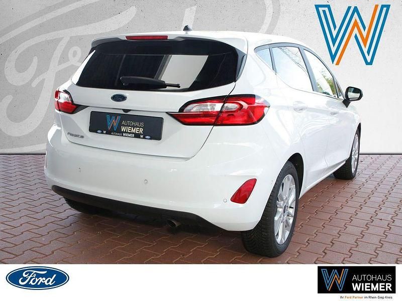 Gebraucht Ford Fiesta Titanium 101 PS (74 kW) 2023 Weiß Kleinwagen