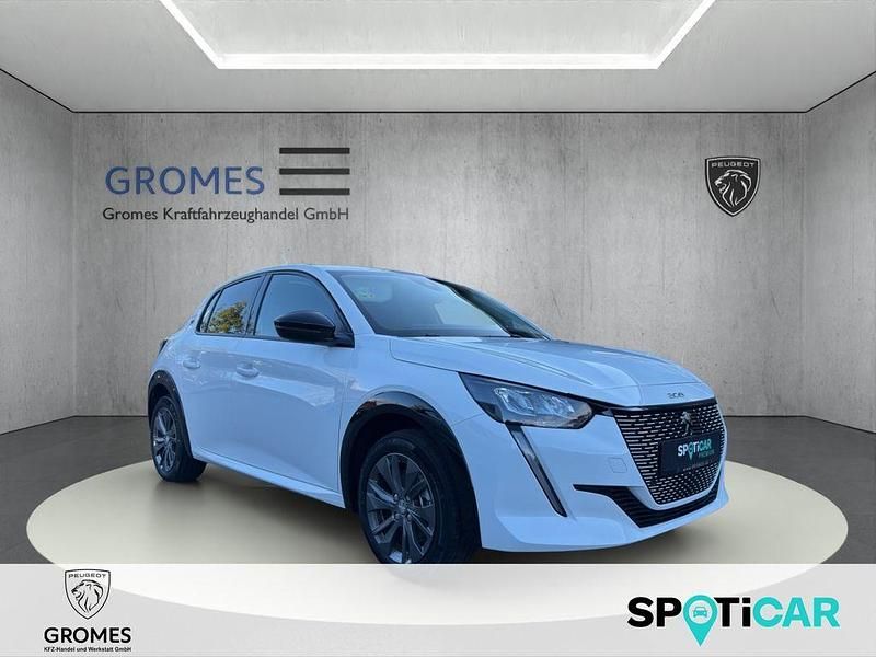 Weiß Gebraucht 2022 Peugeot e-208 Allure Kleinwagen | 20.990 € - Bild 1/4