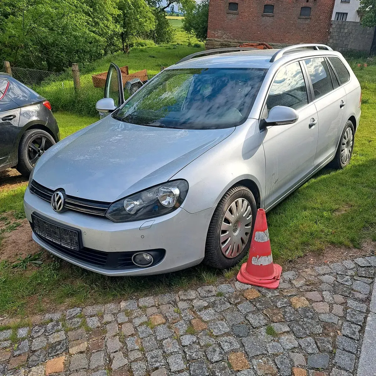 Gebraucht VW Golf VI 105 PS (77 kW) 2011 Silber Kleinwagen