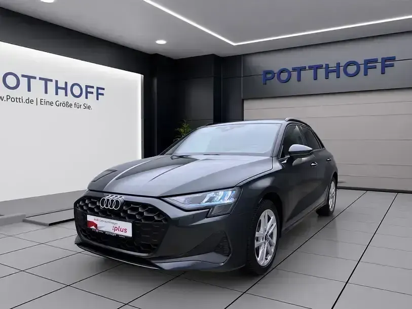 Gebraucht Audi A3 Ambiente 116 PS (85 kW) 2025 Limousine