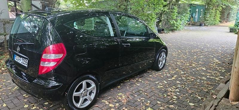 Schwarz Gebraucht 2006 Mercedes A170 Classic Limousine | 1.500 € - Bild 1/4