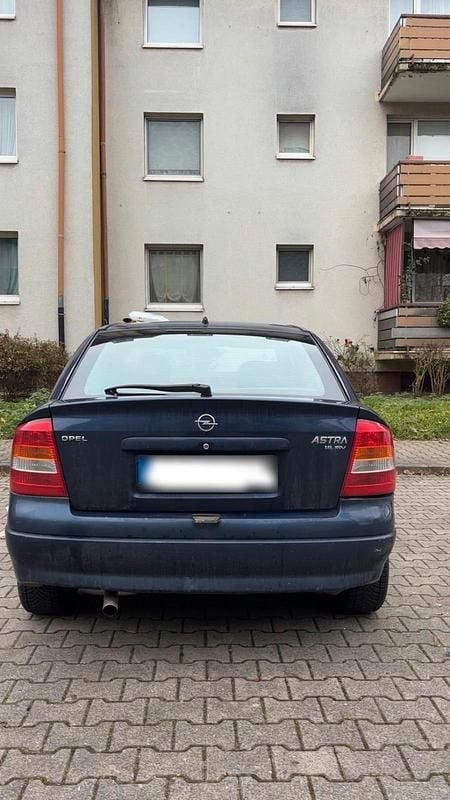 Second-hand Opel Astra 100 CP (73 kW) 2000 Albastru Hatchback