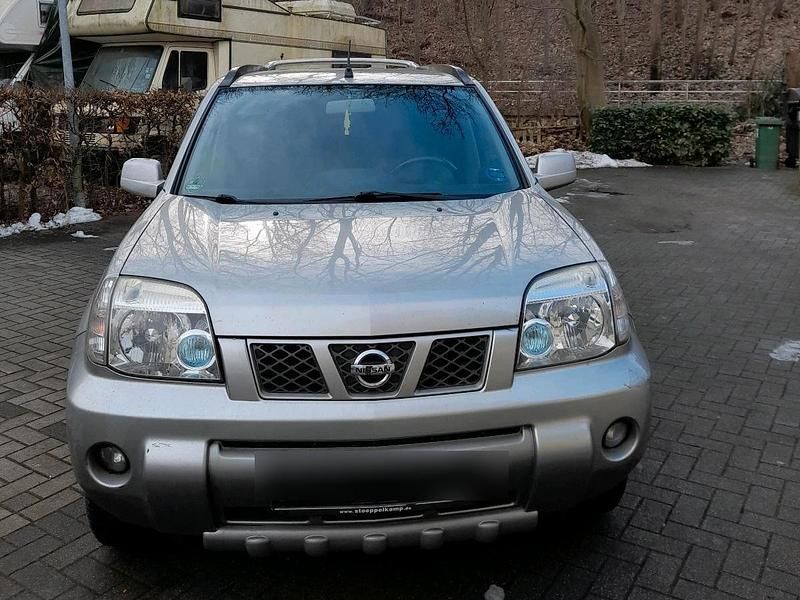 Gebraucht Nissan X-Trail 165 PS (121 kW) 2004 Silber SUV