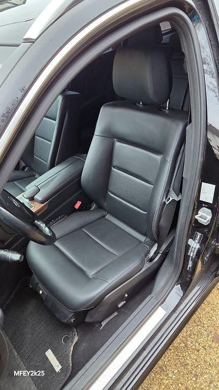 Gebraucht Mercedes E300 Elegance 231 PS (169 kW) 2012 Schwarz Limousine