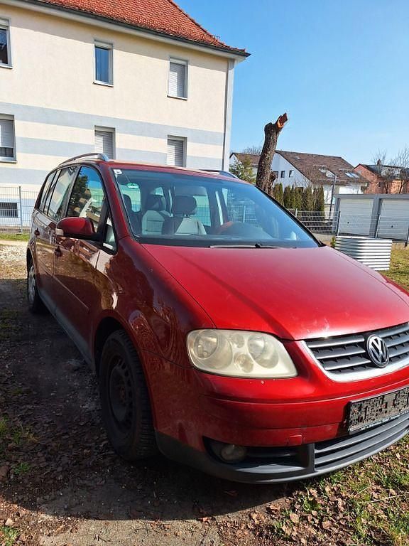 Gebraucht VW Touran 140 PS (102 kW) 2004 Rot Van / Kleinbus